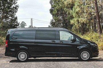 Private van Transfer from Cascais to Lisbon Airport