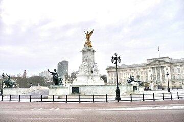 Premium Tour through London's Top Sights with Blue Badge Guide