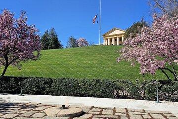 Small group walking tour of Arlington National Cemetery