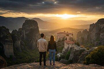 Athens to Meteora & Thermopylae Private Tour with Pro Photography