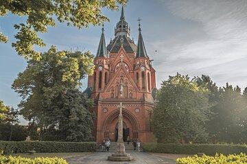 Lednice, Valtice and Brno Moravia Tour from Bratislava