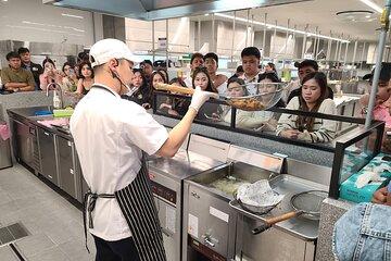Kyochon Chicken Making Class and Korean Folk Village Tour