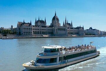 Budapest Walk and Cruise Boat Ticket Included