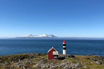 Hike to Lyngstuva Lighthouse from Tromsø with Transfers