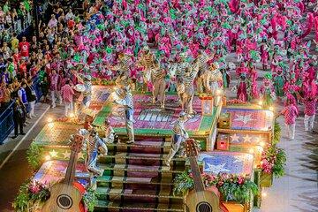 Parade at Rio Carnival with Fantasia and Hotel Transportation