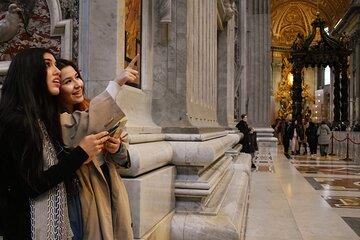 Rome: St Peters Basilica Express Entry and Audio Tour