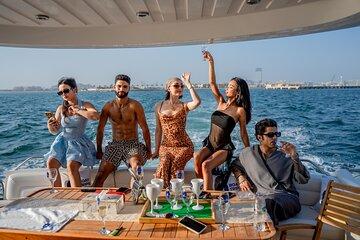 Dubai Marina Morning Yacht Cruise – JBR & Burj Al Arab Route