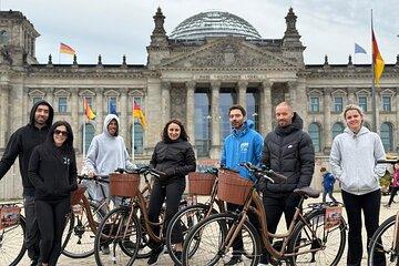 Berlin Guided Bike Tour East Kisses West Berlin Time Travel