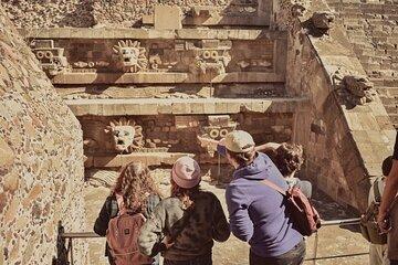 Teotihuacan Private from Mexico City in the early hours