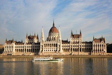 Sightseeing Adventure from Prague to Budapest Explore