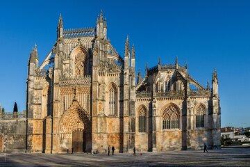 Faith and Heritage Tour – Fatima & Battle Day Trip from Porto