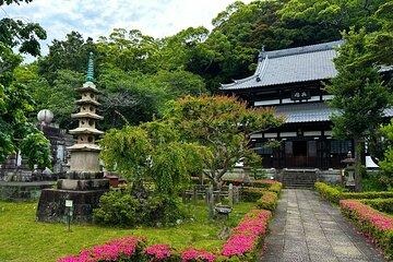 Experience Meditation, Matcha Tasting and Calligraphy in Shimizu