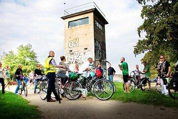 Berlin Private 3h bike tour of the Third Reich and The Wall (fr)