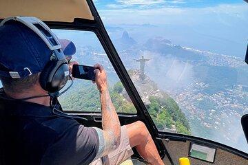 Private helicopter tour in Rio for groups of 3 to 5 people.