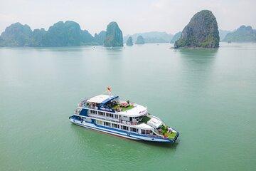 Halong Bay Day Cruise: Kayak, Cave Explore, Local Meal & Party