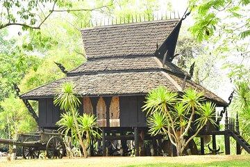 Chiang Rai: Wonderful Temples & 7 Major Sites - Free Lunch