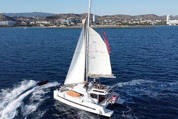 Limassol: Private Catamaran Day Cruise with Lunch and Drinks