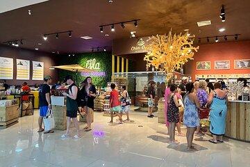 Time to Buy Souvenirs and Cigar Factory