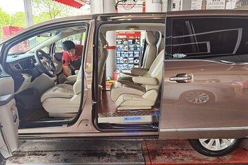 Luxury Car Ride from Shanghai Pudong Airport to Hotel