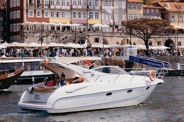 Porto: 2h Private Tasting (1 to 8 people) on the Douro River