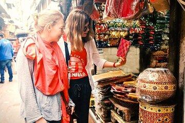 Delhi Shopping Tour with Female Shopping Expert