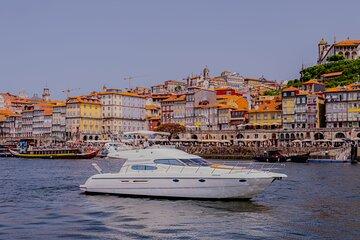 Porto: Luxury yacht cruise with wine and snack tasting