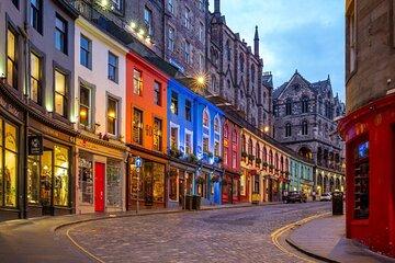 Edinburgh By Night Private Illuminated City Tour