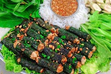 Private Evening Walking Street Food Tour in Saigon