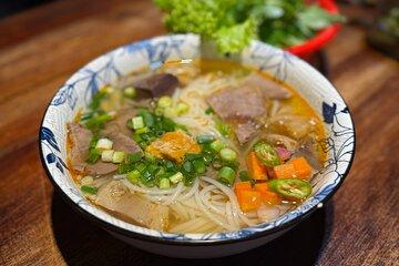 Da Nang City: Local Food Tastings and Sightseeing By Scooter
