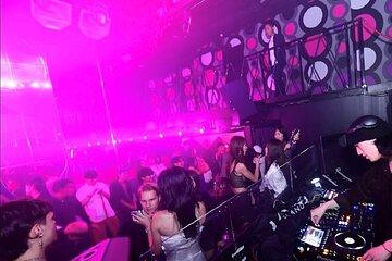 Osaka: Cheval VIP | Group Admission Ticket with Drink