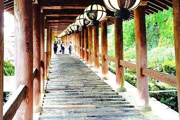 Nara: Explore Hasedera’s Giant Kannon and Cliffside Temple