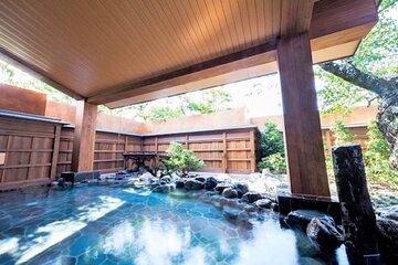 Guide tour of Japanese bathing culture at Arashiyama