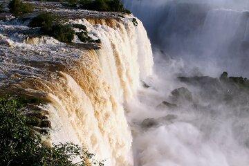 Zimbabwe and Zambia Tour of the Falls with Expert Guide & Lunch