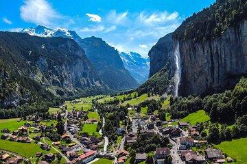 Swiss Alps Day Tour: Lucerne to Lauterbrunnen & Grindelwald