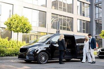 Private Airport Group Transfer Budapest for up to 7 Guests