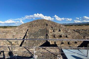 Teotihuacan Pyramids Dawn Without VIP Commercial Stops