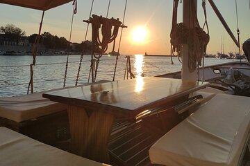 Zadar: Private Tour on traditional motorsailor in Zadar