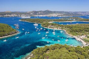 Pakleni islands and Red Rocks Private Boat Tour
