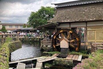 Oshino haKkai and Kitaguchi Hongu Sengen Shrine /V-G