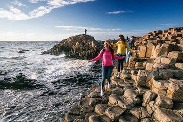 Giant's Causeway Coastal Guided Driving Tour