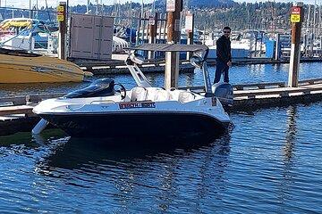 Stealth 4 Passenger Boat Rental