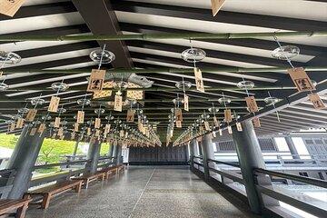 Hattasan and Horaibashi Bridge Sightseeing Tour by Van