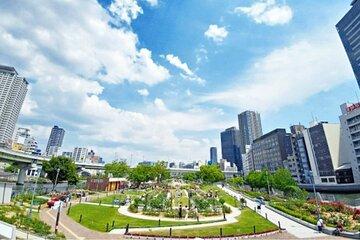 Osaka Highlights Retro Town and Castle Walk