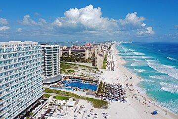 Cancun Private Airport Transfer with 1 Hour City Highlights Ride
