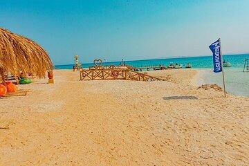 Magawish Island Sea Trip with Parasailing Adventure - Hurghada