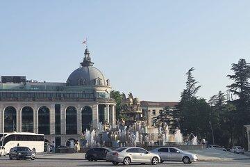 Kutaisi Walk with Georgian Pretzel and Bazaar Visit