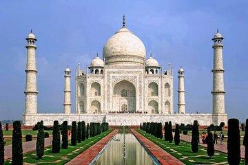 From Agra Private Taj Mahal and Agra Fort Tour By Car
