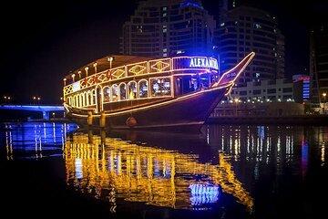 Dubai Marina Dhow Dinner Cruise with Buffet and Entertainment
