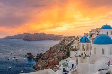Santorini Wine & Sunset Experience in Oia: A Taste of Paradise