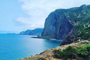 Scenic Hiking and Rum Tasting Experience